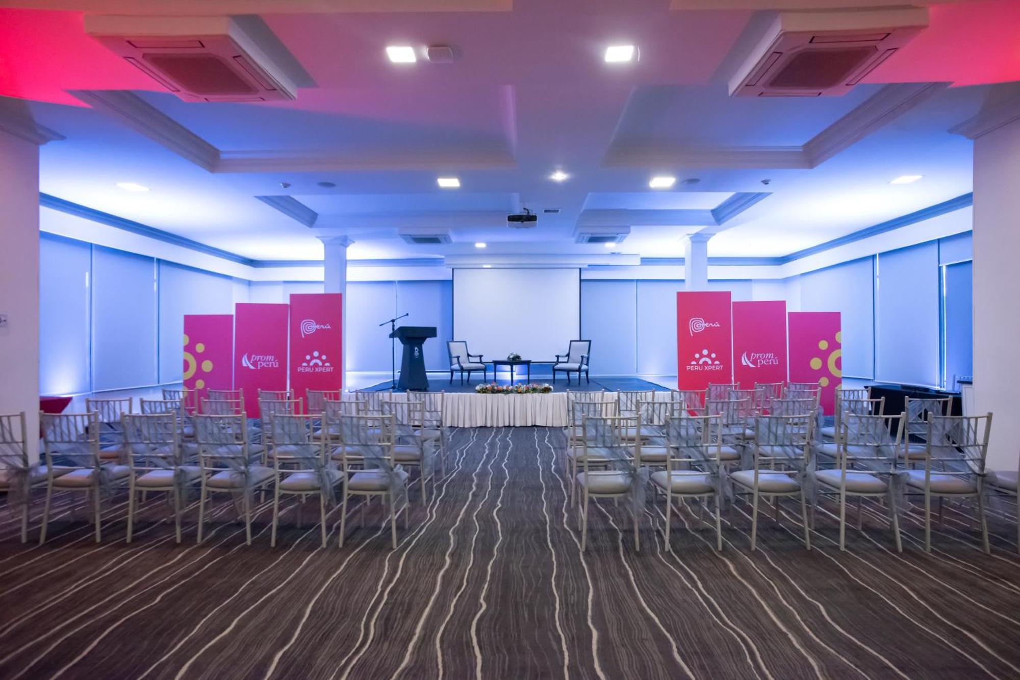 Dann Carlton Hotel