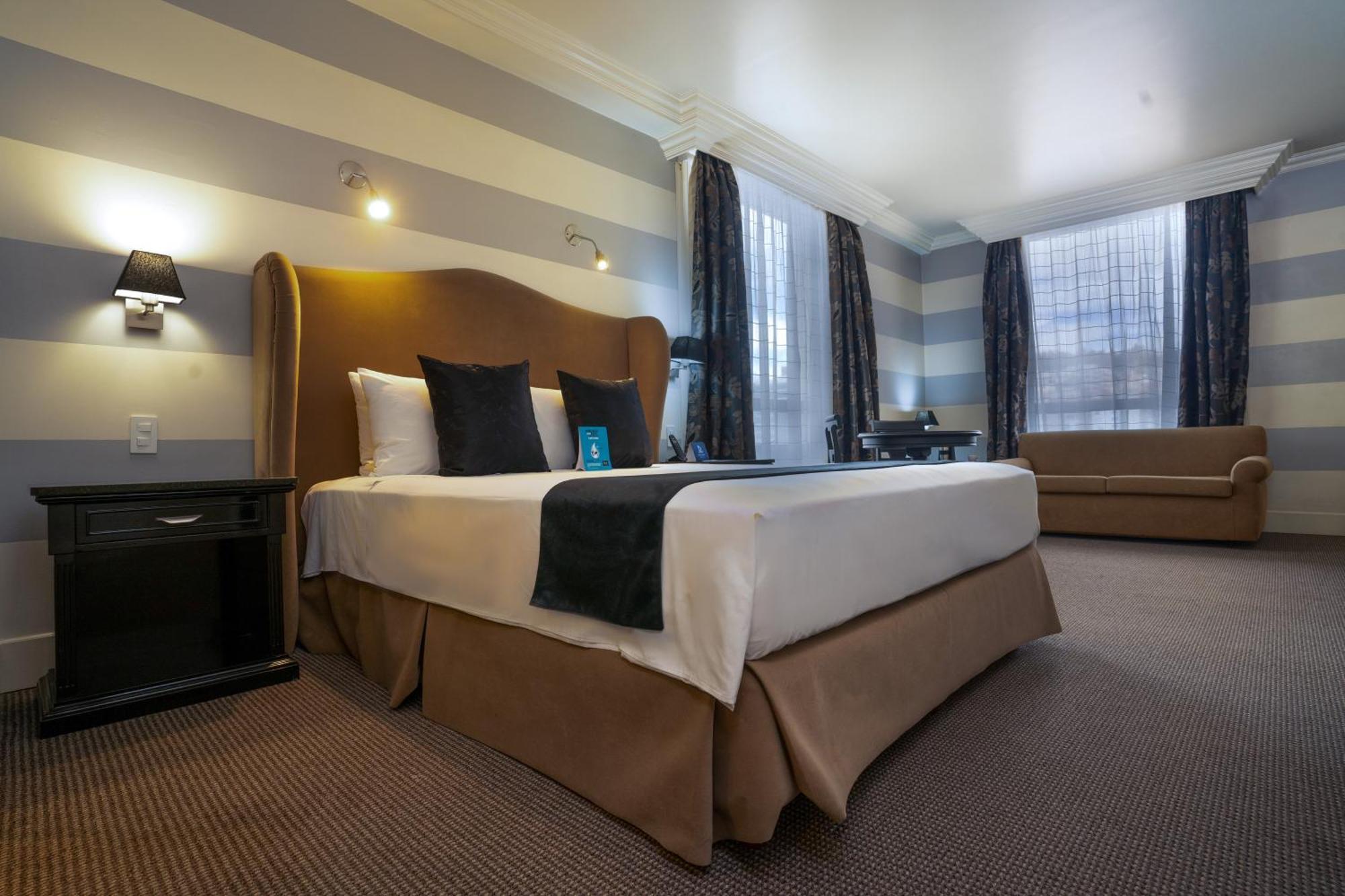 Dann Carlton Hotel